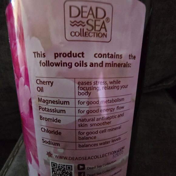 Dead Sea Collection Cherry Blossom Mineral Body Wash 33.8 Fl Oz With Natural Dea - Picture 2 of 4